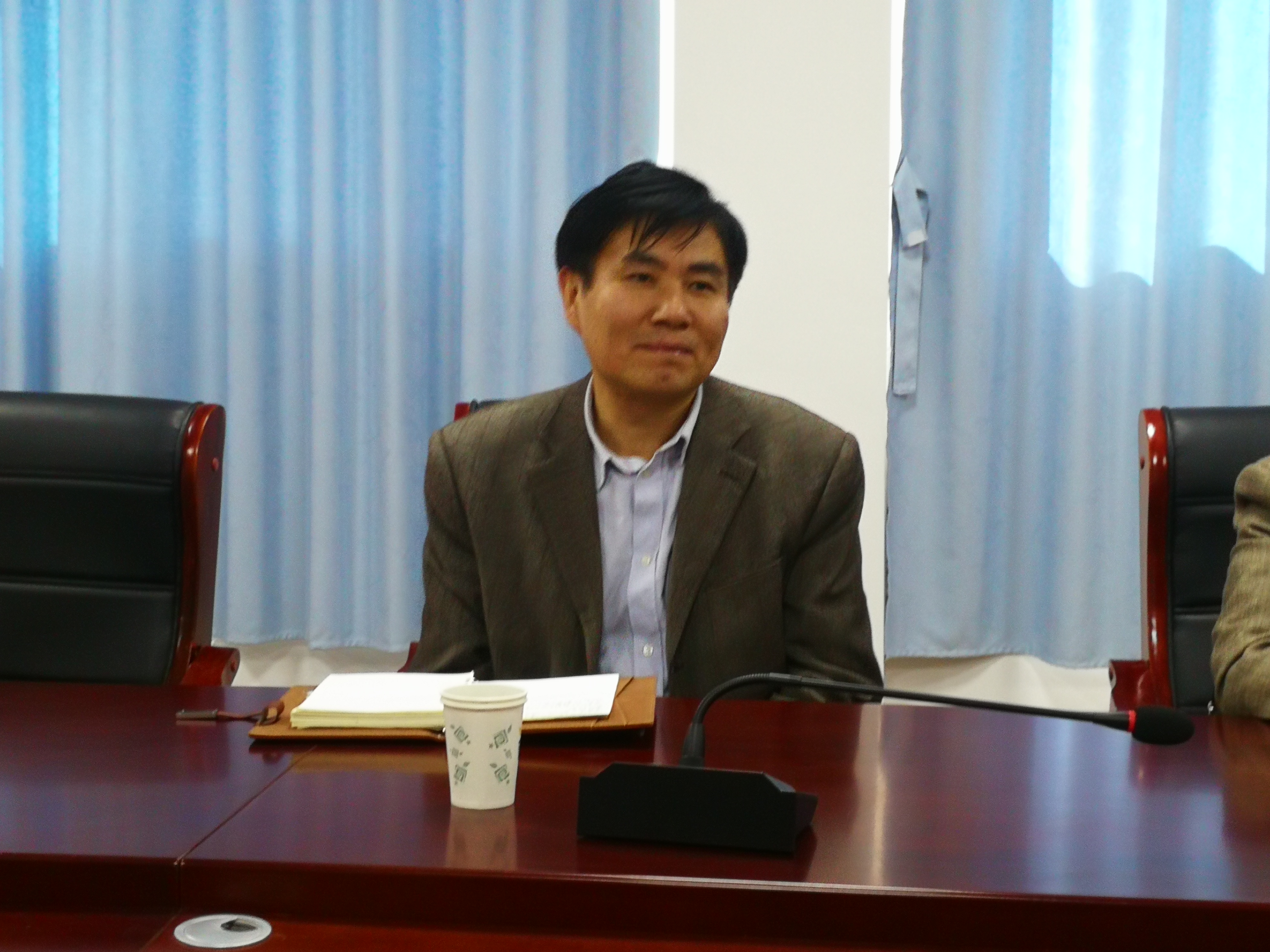 校党委副书记书记虞宝桃参加测绘学院期中教学检查教师座谈会